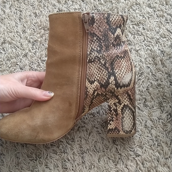 Matisse birdie brown suede snake print heeled booties sz 9 - Picture 6 of 8